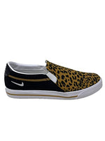 Nike Women's Court Legacy, Black/White/Wheat, 10