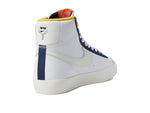 Nike Boy's Blazer Mid '77 BG (Big Kid) White/Polar/Midnight Navy/Safety Orange 6 Big Kid M