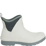 MUCK Women's Original Ankle White Size 9(M)