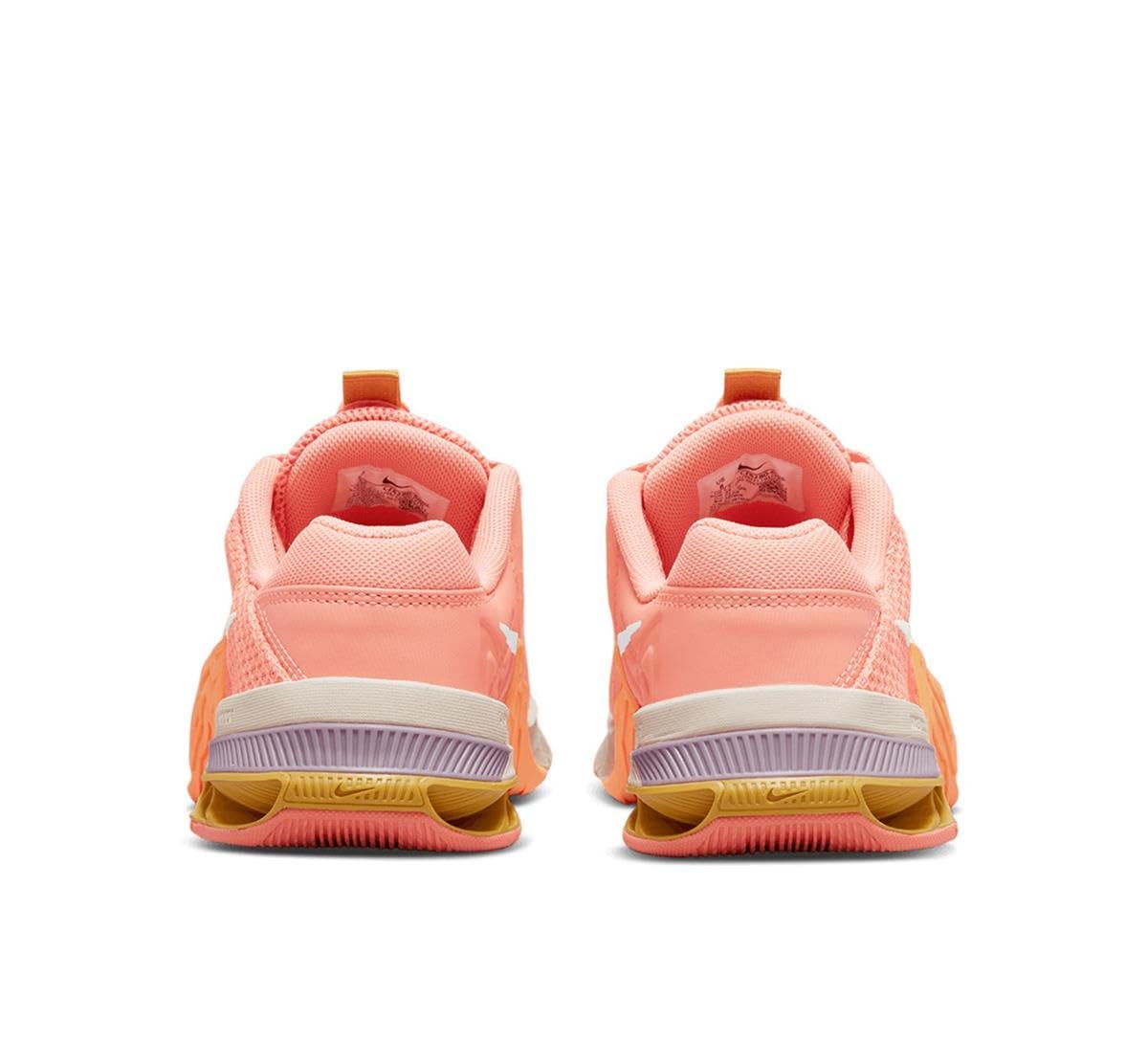 Nike Womens Metcon 7 Training Shoe, Crimson Bliss/Sail, 8 US