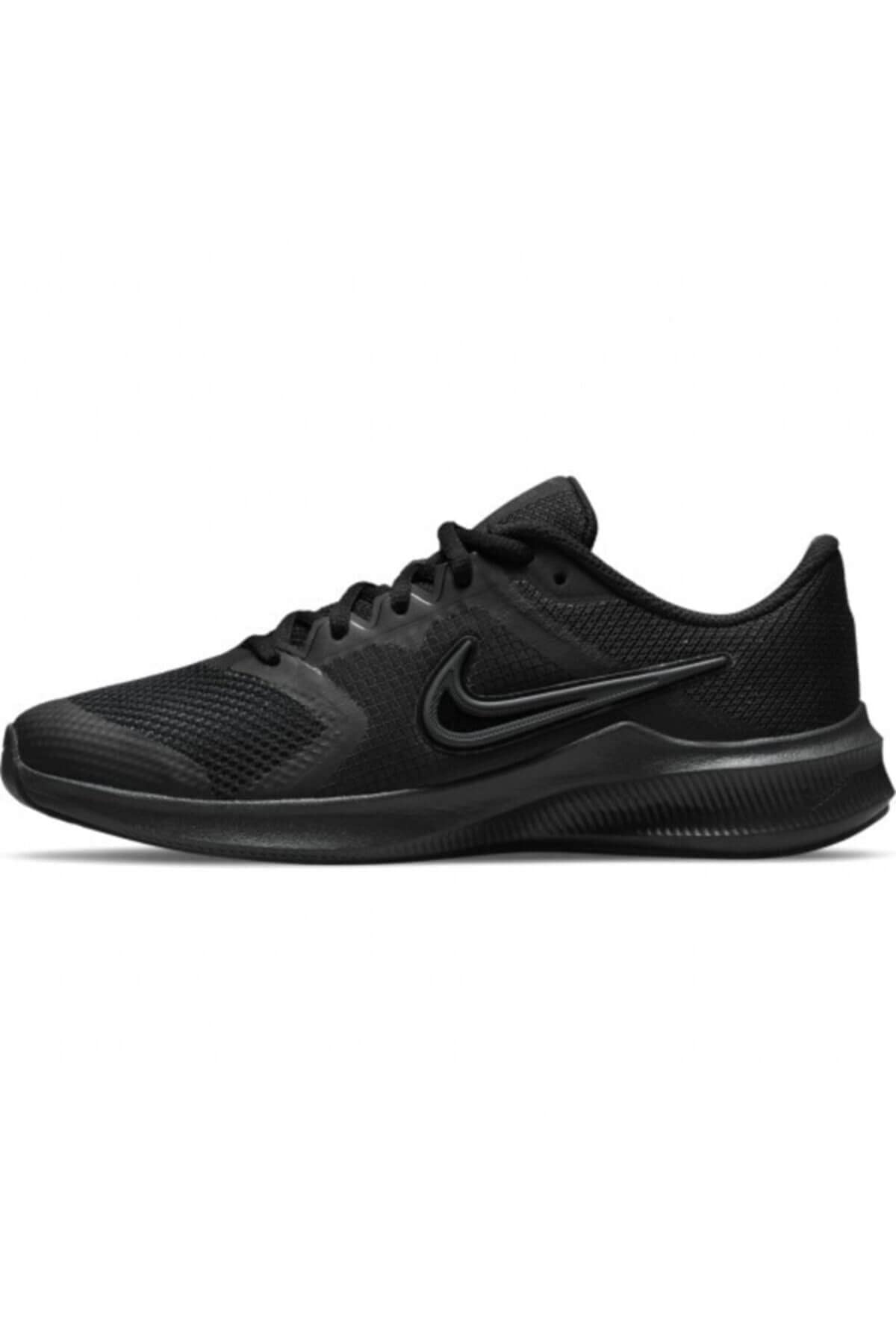 Nike Boy's Downshifter 11 (Big Kid) Black/Dark Smoke Grey 7 Big Kid M