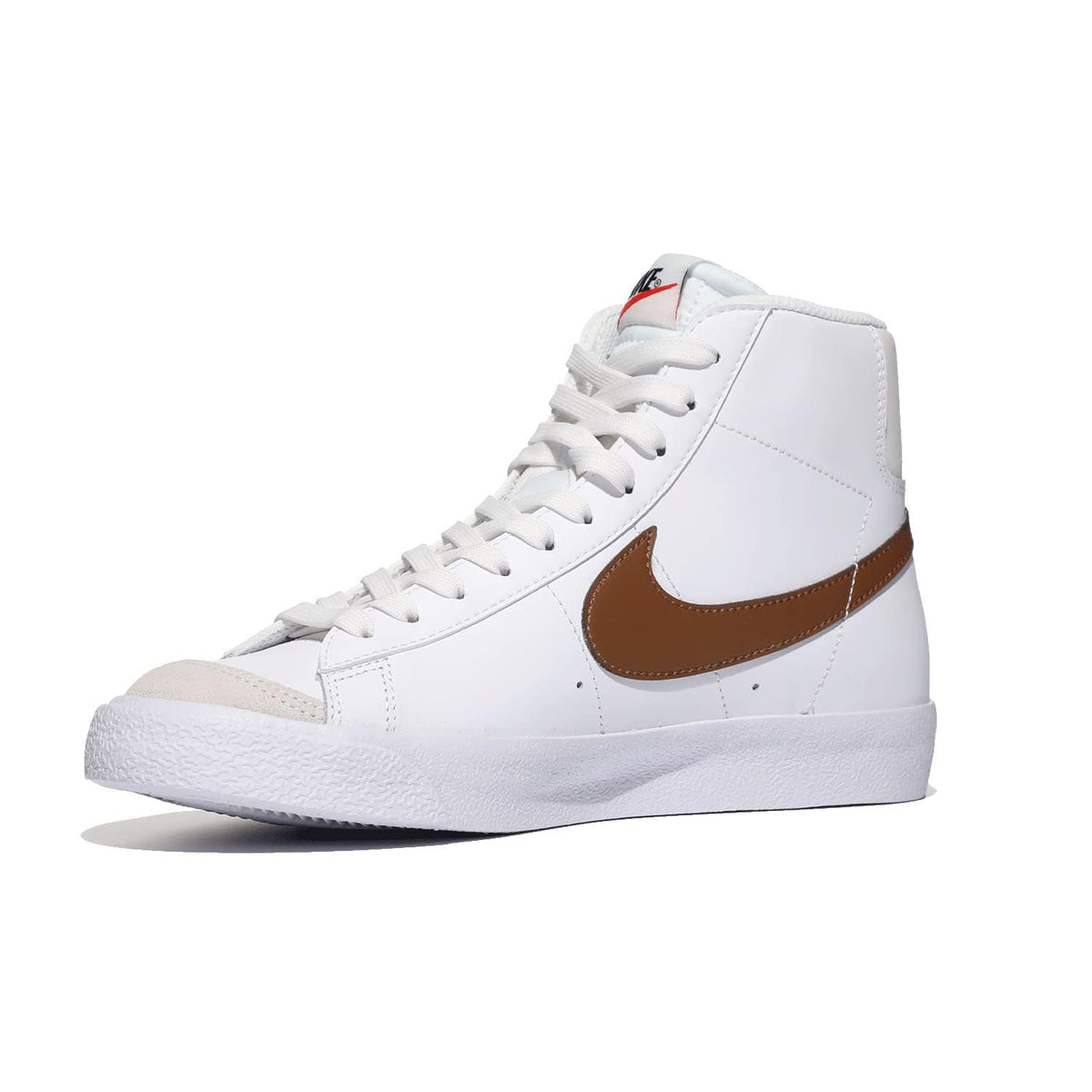 Nike Boy's Blazer Mid '77 (Big Kid) White/Vivid Sulfur/Pecan 5.5 Big Kid M