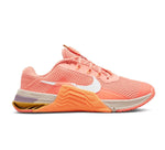 Nike Womens Metcon 7 Training Shoe, Crimson Bliss/Sail, 8 US