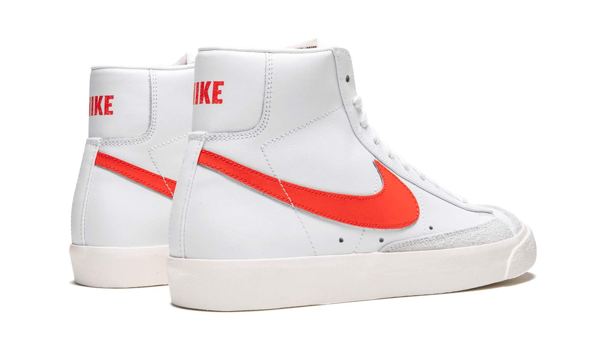 Blazer Mid '77 VNTG (Habanero Red/Sail-White,15)