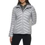 GUESS Women's Lightweight Puffer Jacket, Quilted Silver, Large