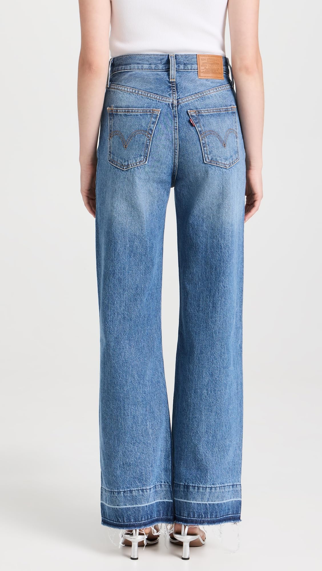 Levi's Women's Ribcage Wide Leg Jeans, She's A Cutie, Blue, 26