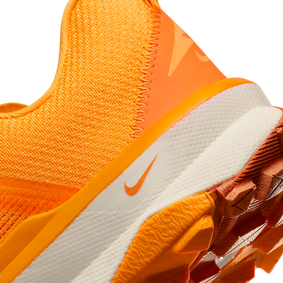 Nike Women's React Terra Kiger 9 Trail Running Shoes (Melon Tint/Sundial/Bright Mandarin/Sail, US Footwear Size System, Adult, Women, Numeric, Medium, 8)