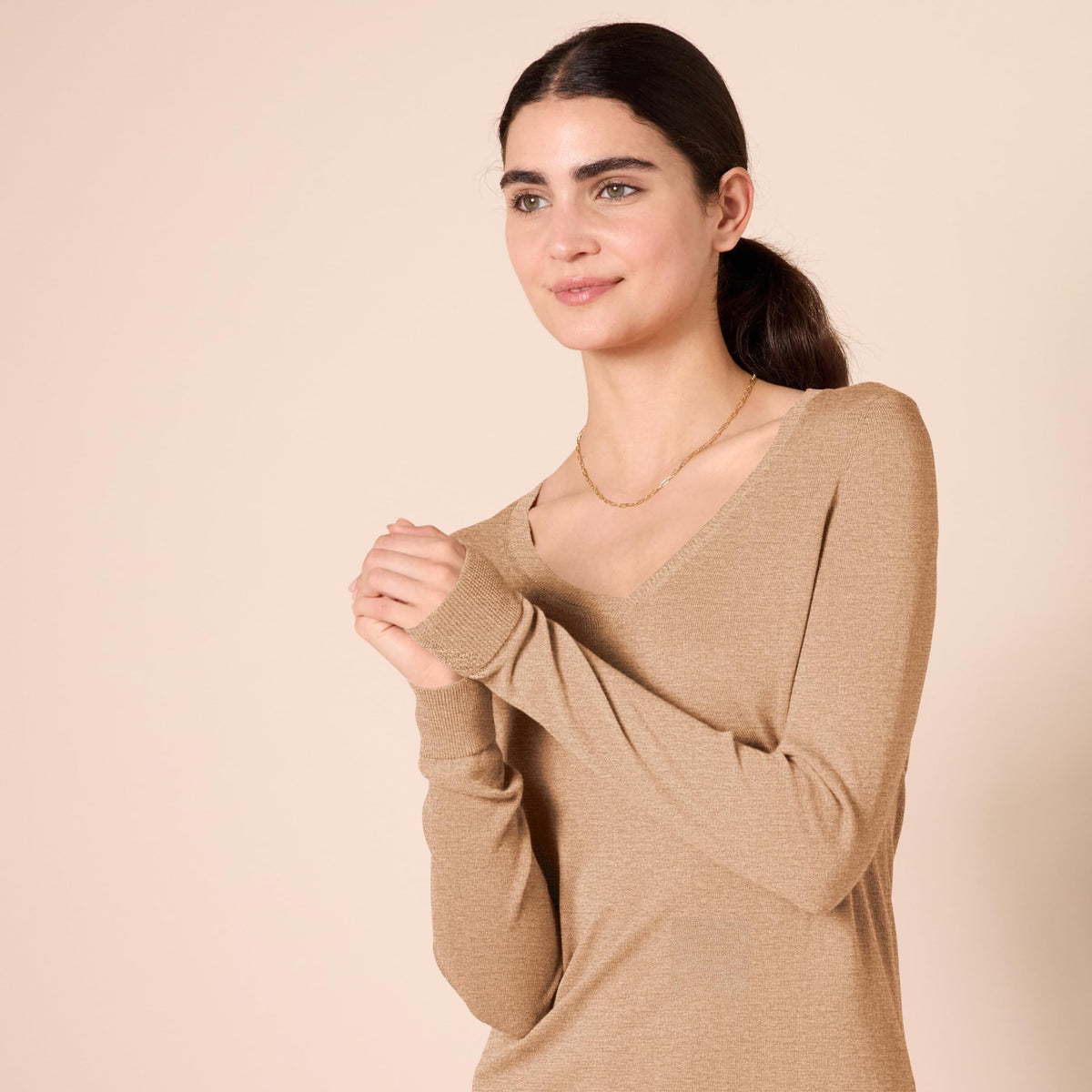 Amazon Essentials Women's Regular-Fit Lightweight Long-Sleeve V-Neck Sweater (Available in Plus Size), Camel Heather, 5X
