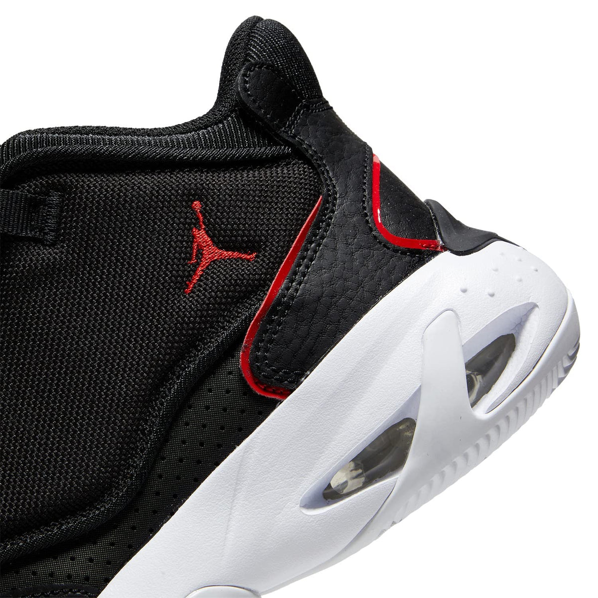 Jordan Max Aura 4 (Big Kid) Black/University Red/White 5.5 Big Kid M