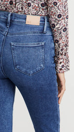 PAIGE Women's Sarah Slim Crop Jeans, Skysong w/Distressed Hem, Blue, 32