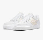 NIKE Women's Shox Q'Vida, White Multicolor Sail, 4 UK