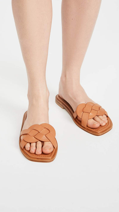 Stuart Weitzman Sierra Flat Sandal Tan 6.5 M