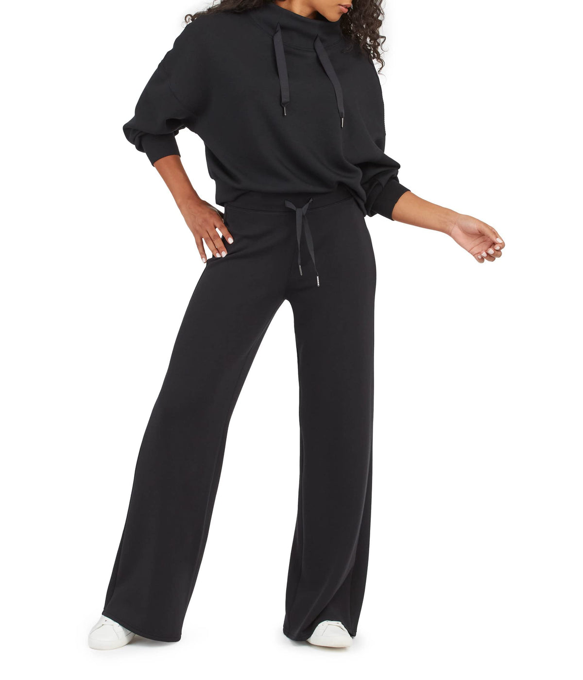 AirEssentials Very Black Wide Leg Pant