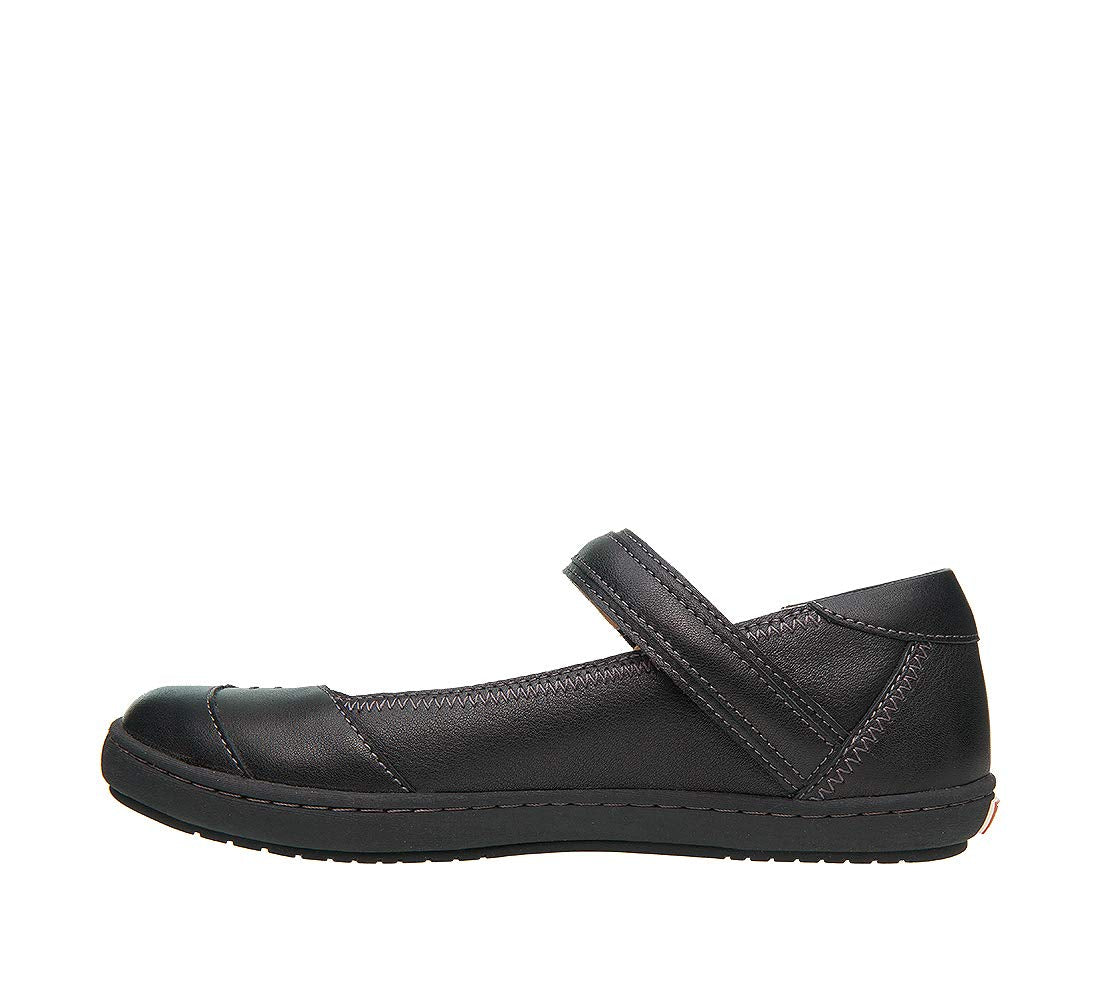 Taos Footwear Women's Forward Black on Black Flat 10 (M) US