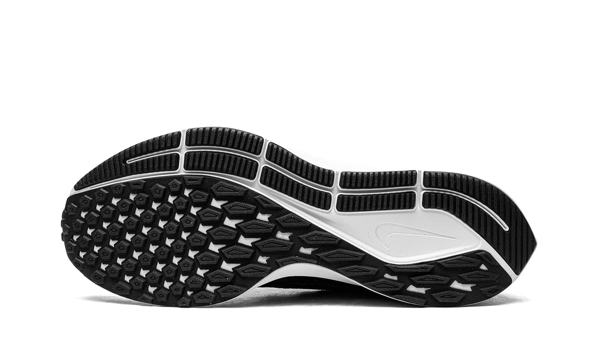 Nike Women's Air Zoom Pegasus 36 Running Shoes, Black, 10.5