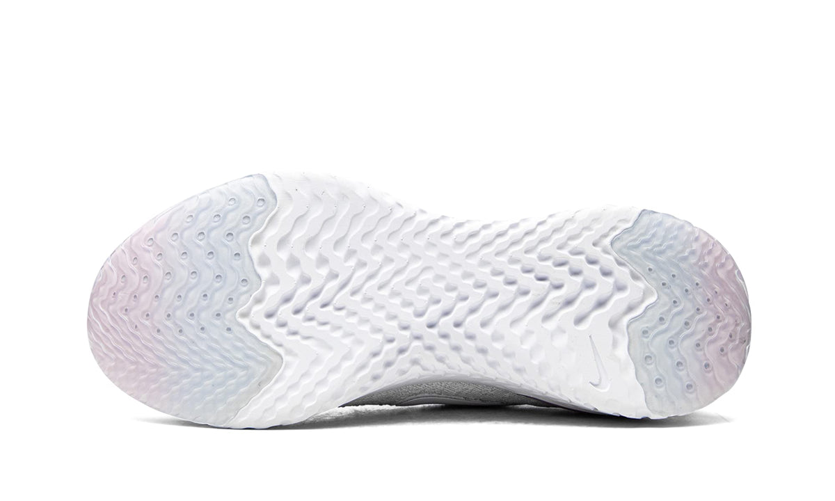 Nike Womens WMNS Epic React Flyknit 2 BQ8927 101 - Size 6.5W White/Pink/Black