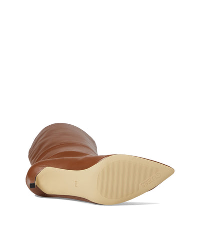 GUESS Dayton Medium Brown 6.5 M