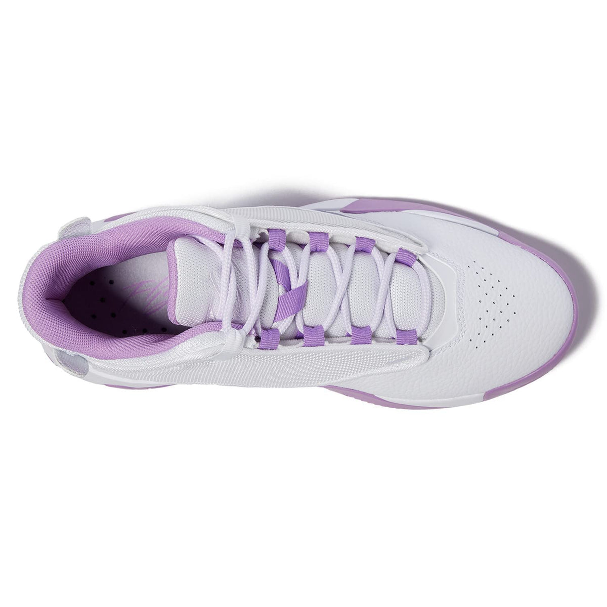 Jordan Boy's Max Aura 4 (Big Kid) White/Rush Fuchsia/Barely Grape 5 Big Kid M