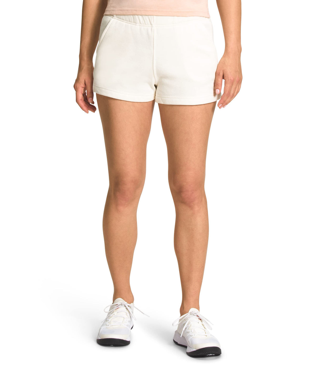 THE NORTH FACE Women's Half Dome Logo Fleece Short (Standard and Plus Size). Gardenia White. Small Regular