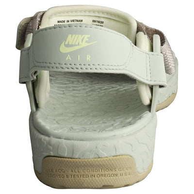 Nike ACG Air Deschutz+ Cream Ii/Black 11 B (M)
