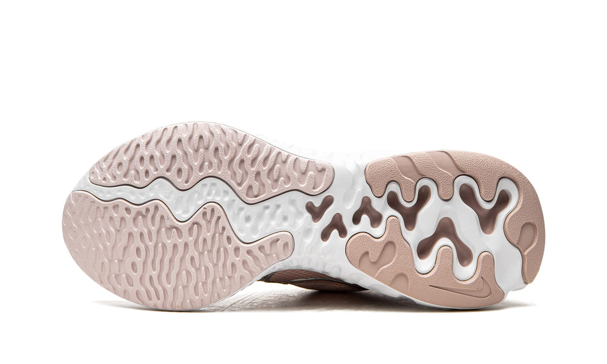 Nike Women's Renew Run Shoe, Pink, 10