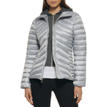 GUESS Women's Lightweight Puffer Jacket, Quilted Silver, X-Large