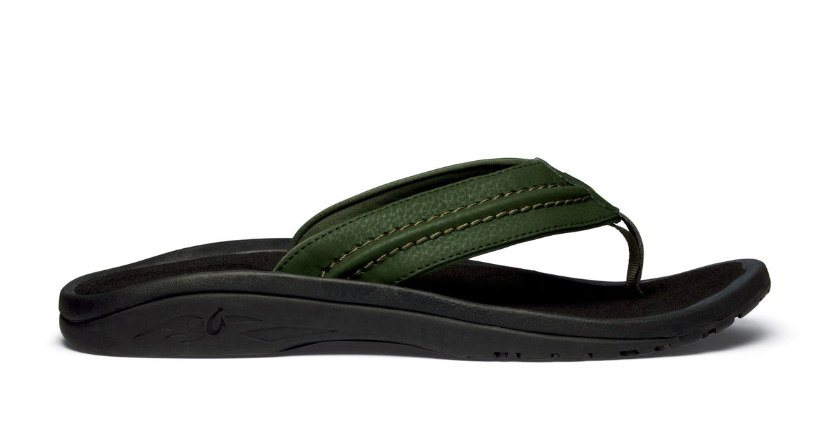 OluKai Men's Hokua Rosin/Black Sandal 15 D - Medium