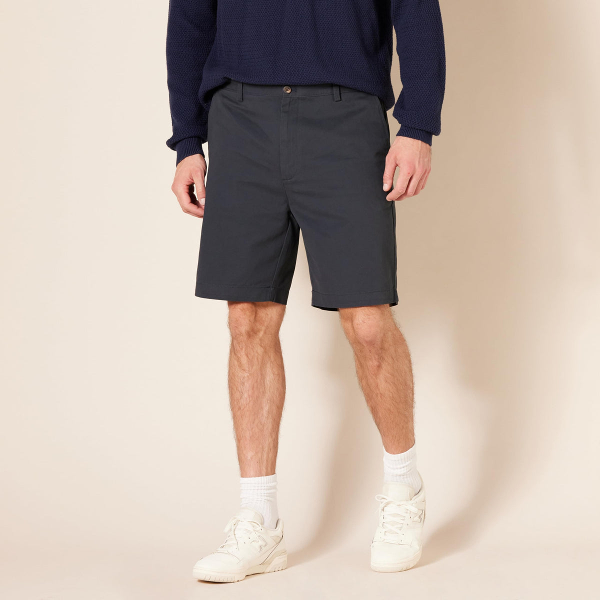 Amazon Essentials Men's Classic-Fit 9" Chino Short, Dark Navy, 33