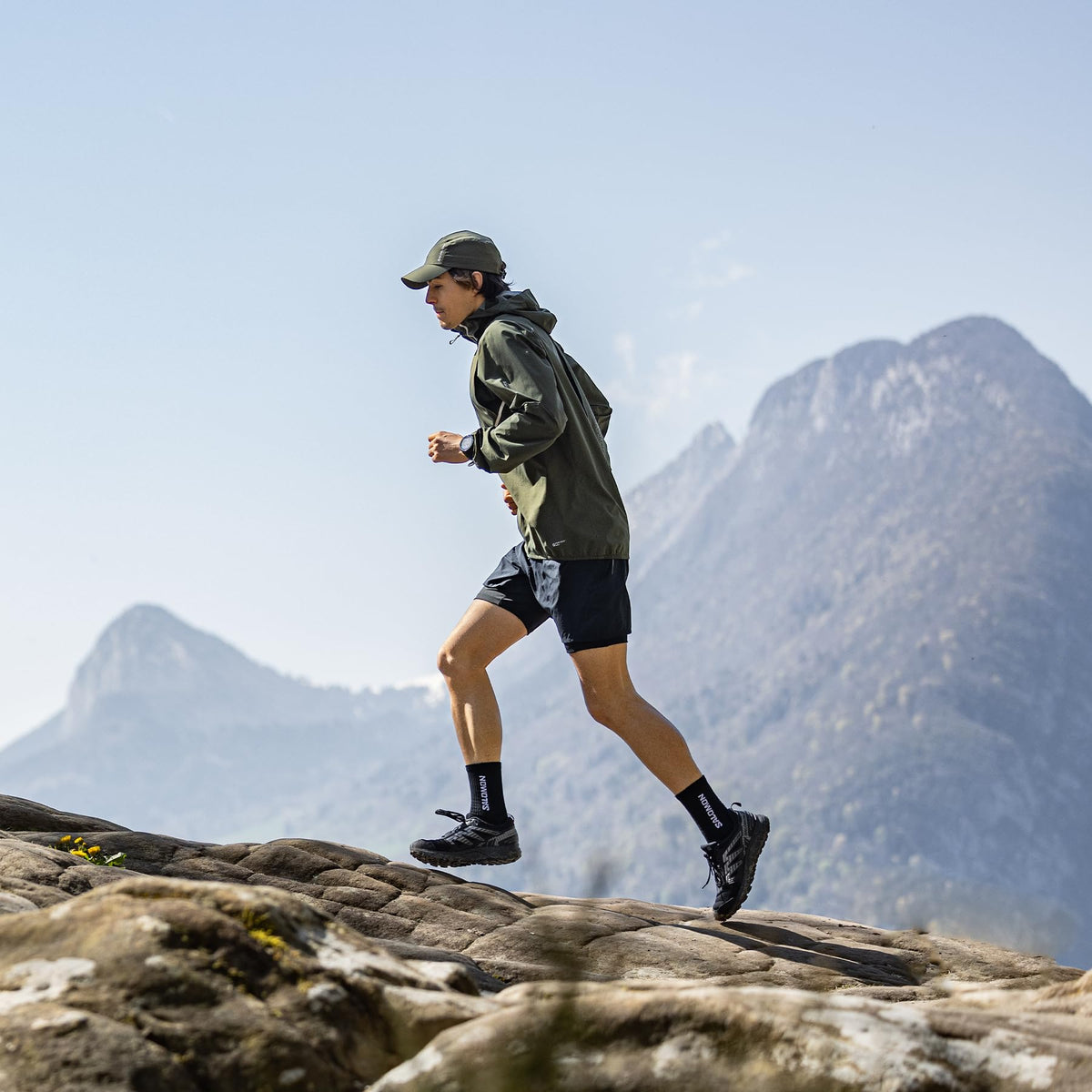 Salomon Men's WANDER Running Shoes for Men, Black / Pewter / Frost Gray,11.5