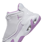 Jordan Boy's Max Aura 4 (Big Kid) White/Rush Fuchsia/Barely Grape 5 Big Kid M