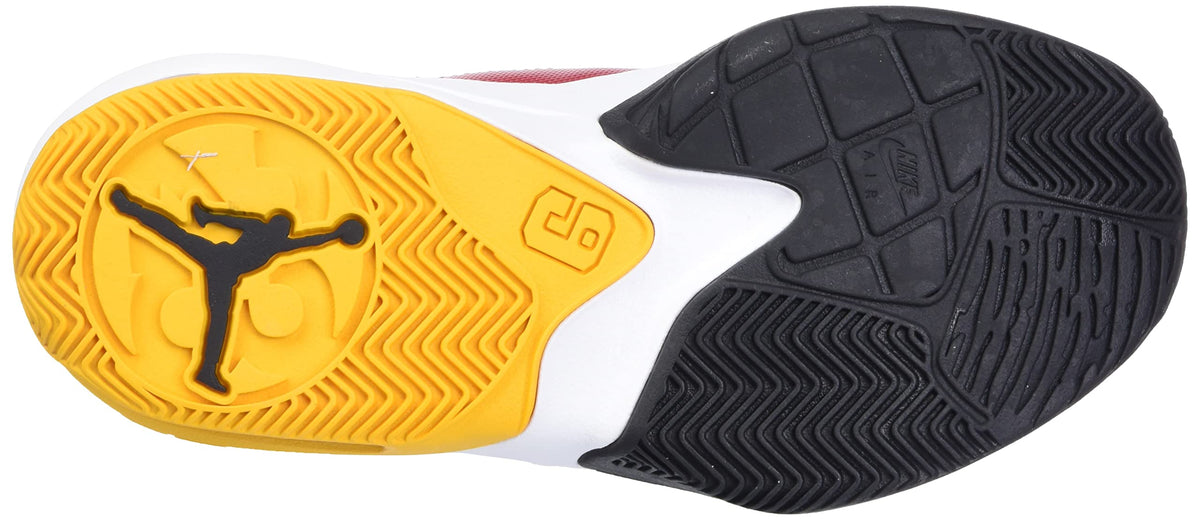 Jordan Boy's Max Aura 3 SE (Big Kid) 5.5 Big Kid Gym Red/Black/University Gold