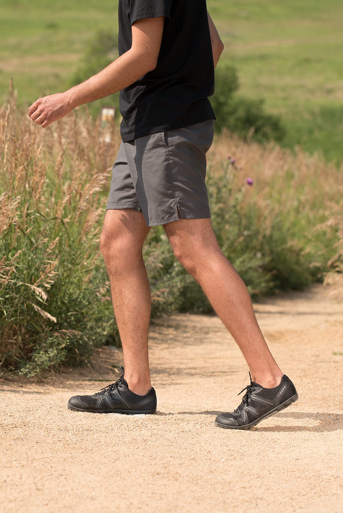 Xero Shoes Men's Mesa Trail Barefoot Trail Run Shoes, Black, 8.5