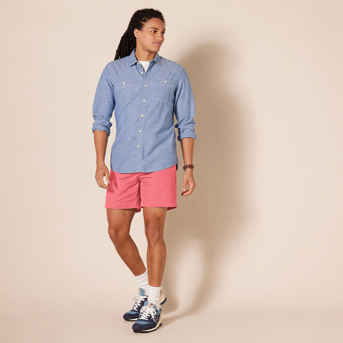 Amazon Essentials Men's Classic-Fit 7" Chino Shorts, Raspberry Red, 31