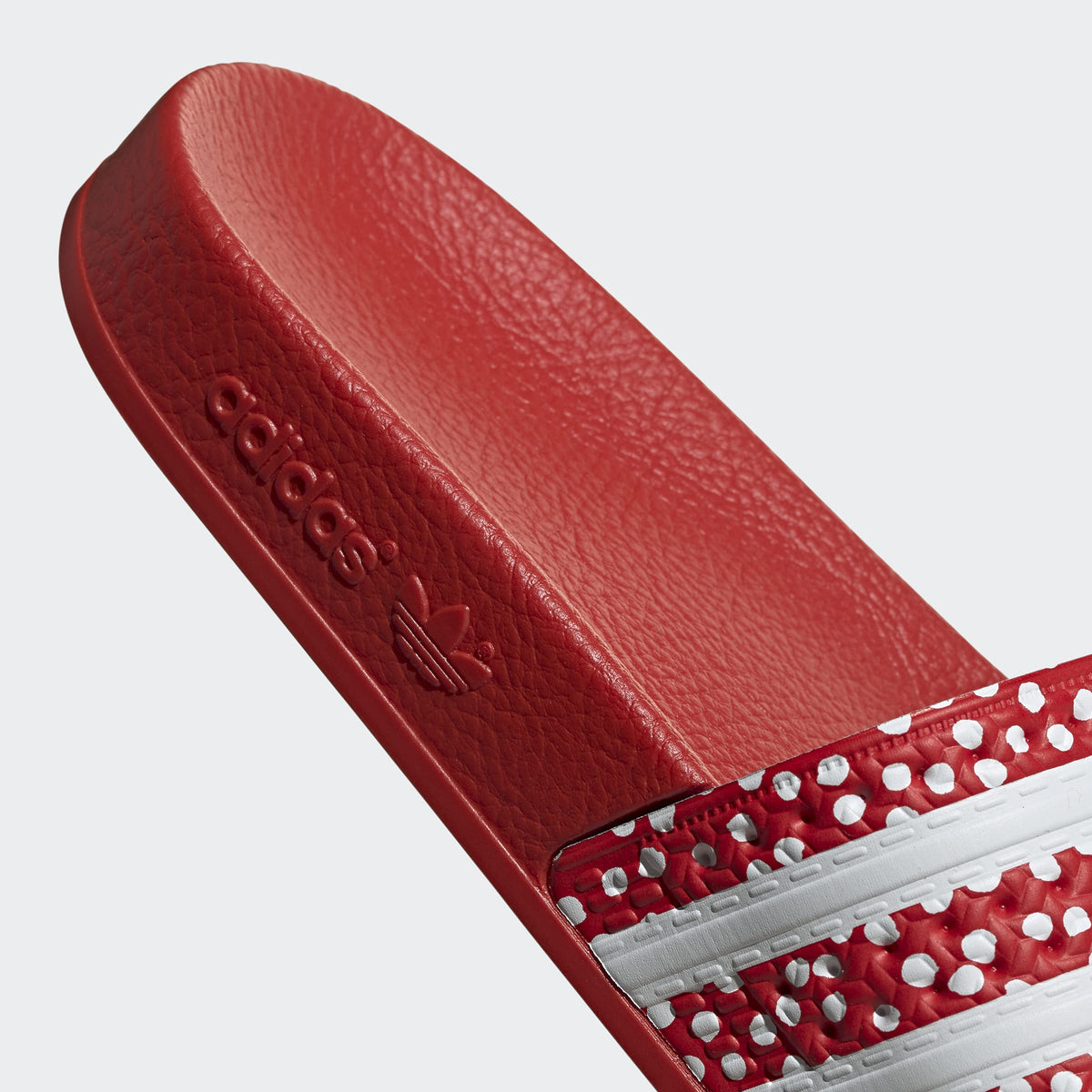 adidas Adilette Footwear White/Vivid Red/Footwear White 8 B (M)