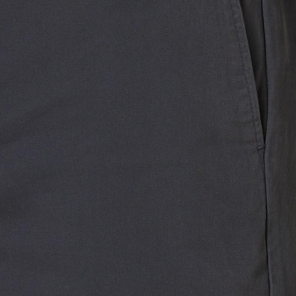 Amazon Essentials Men's Classic-Fit 9" Chino Short, Dark Navy, 33