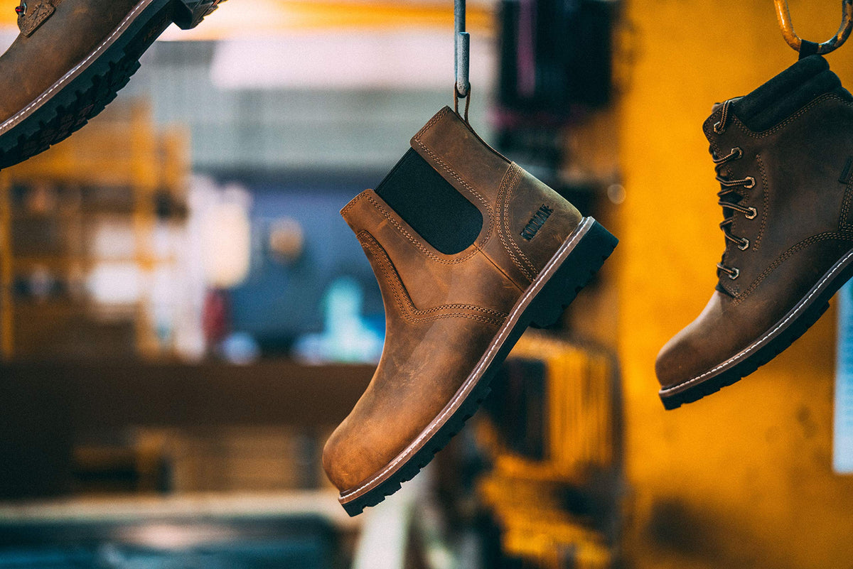 Kodiak Men's McKinney Composite Toe Water-Resistant Chelsea Industrial Boot, Black, 7.5 Wide